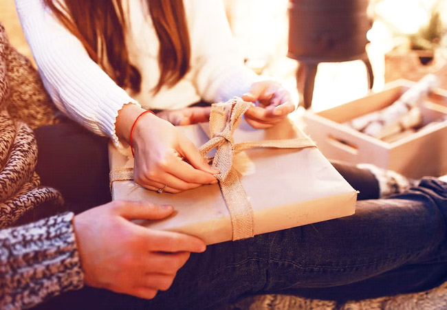 A Special Day It Is: The 10 Best Gifts to Give Your Besties