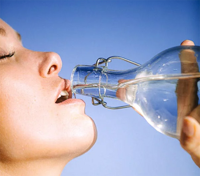 Hydration 101: How Much Water Do You Really Need to Drink in a Day?