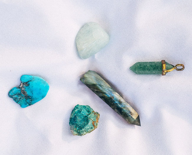 Considering Antique Aquamarine Jewellery? Here's What You Should Know