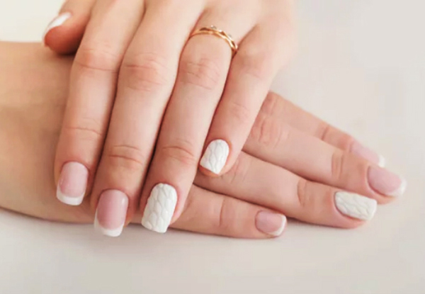 Textured 3D white Nail art