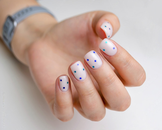 Dots and Lines Minimal Nail Art