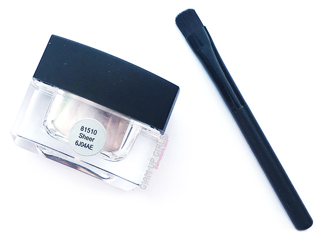 e.l.f. Studio High Definition Undereye Setting Powder in Sheer