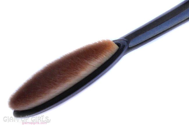 Eyeshadow oval brush