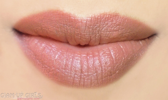 Lip swatch of e.l.f. Studio Matte Lip Color Praline