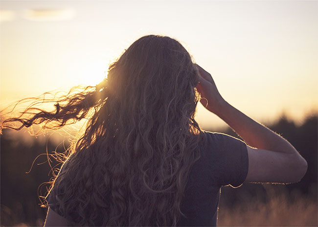 Is it Better to Curl Your Hair with a Straightener or Curling Iron?