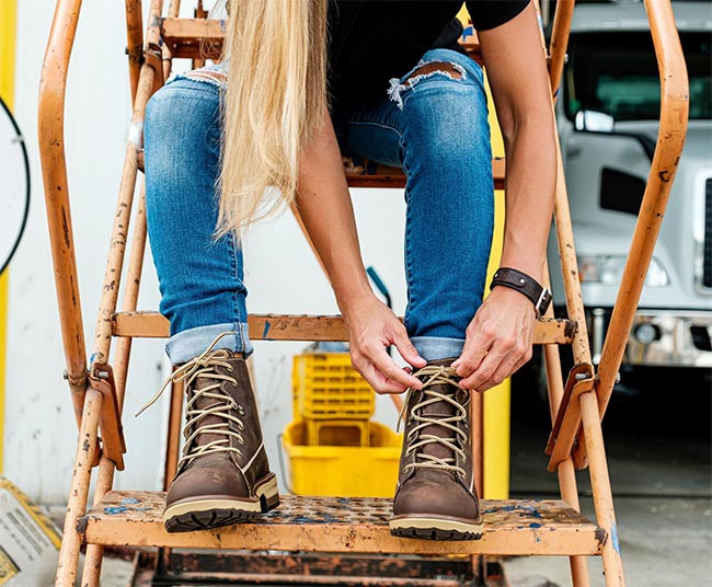 How To Stay Fashionable When Wearing Your Work Boots 