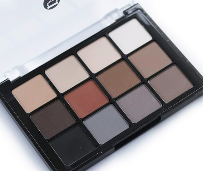 Viseart 01 Neutral Mattes Eyeshadows Palette - Review and Swatches 