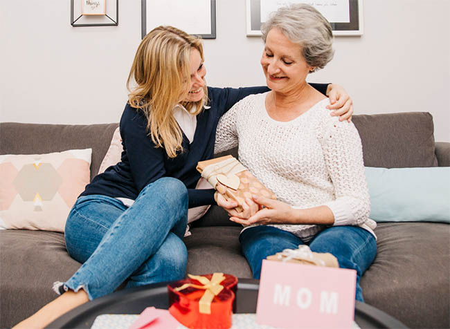 Mom's Joyful Moments: Gift Ideas for All Occasions 